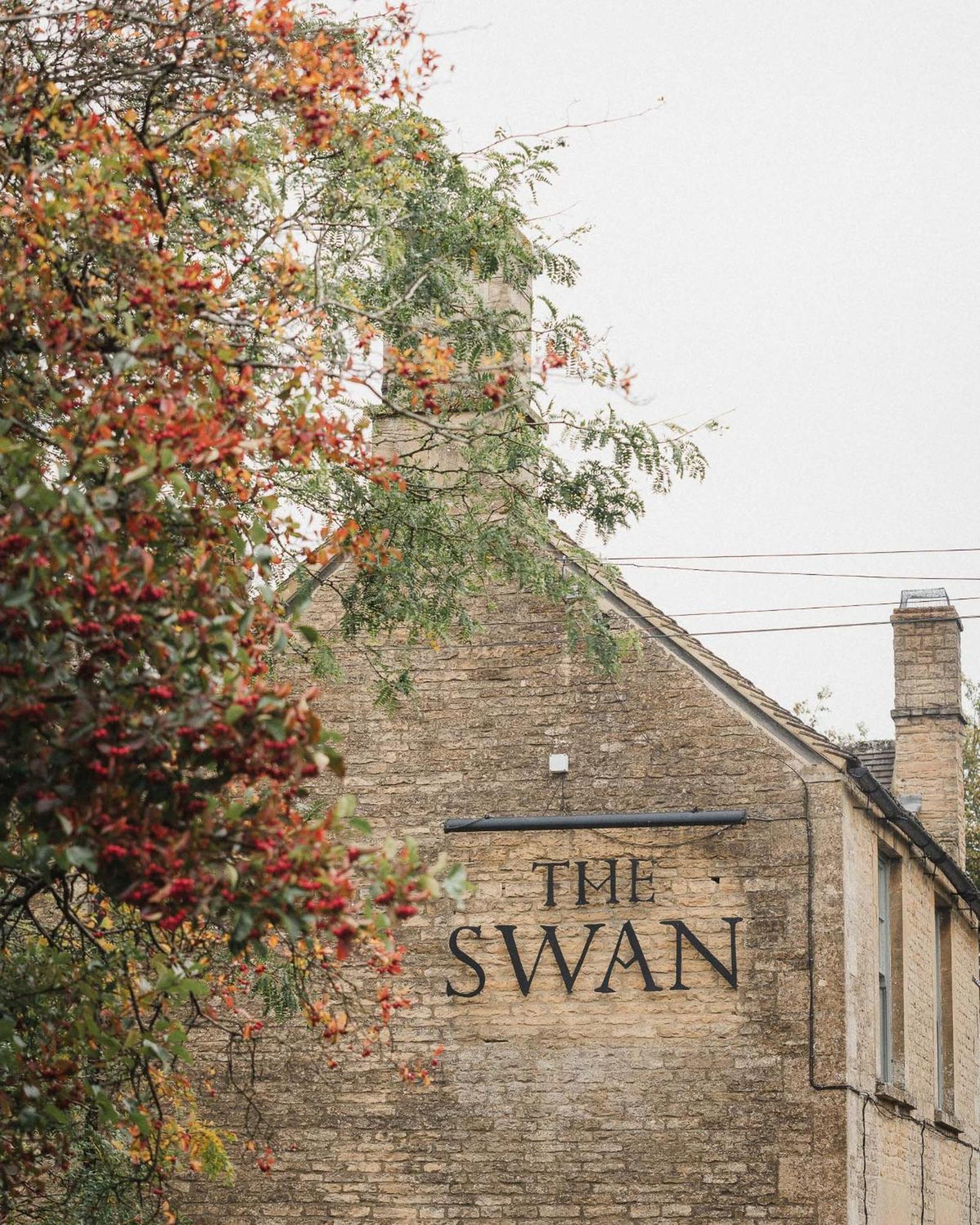 Shipton under Wychwood The Swan Inn المظهر الخارجي الصورة